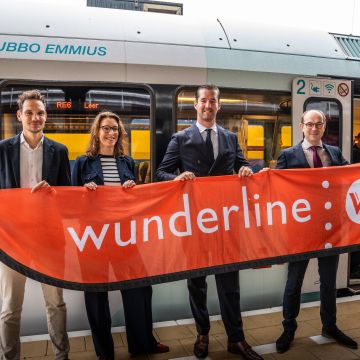 Feestelijke eerste rit Wunderline