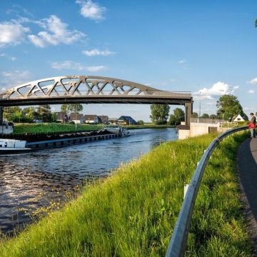 Brug Aduard week lang dicht