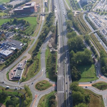 Onderdoorgang viaduct bij op- en afritten Hoogkerk dicht